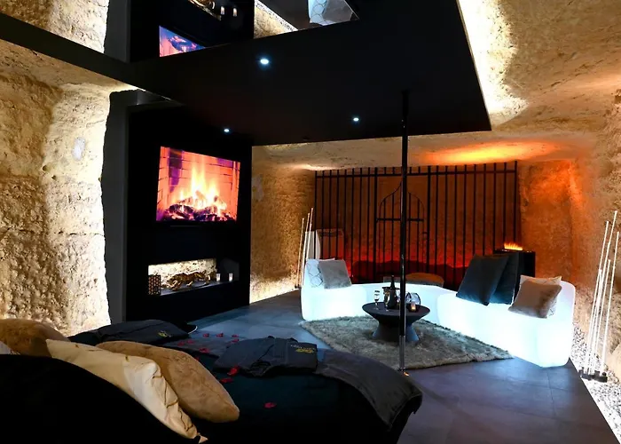 Omira - Nuits D'exception & Timebasishotel *