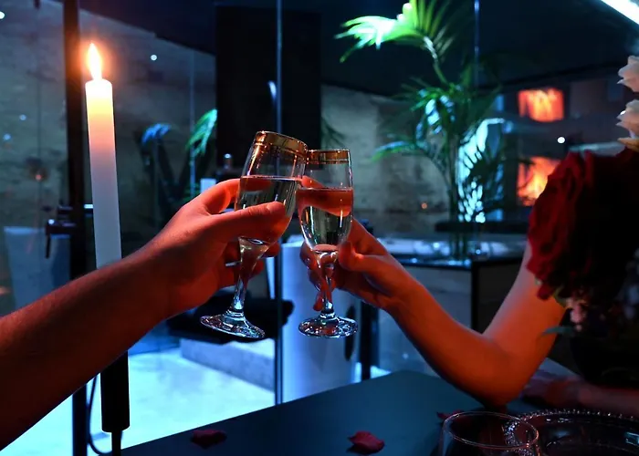 Omira - Nuits D'exception & *