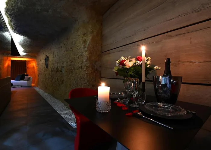 Omira - Nuits D'exception & Timebasishotel